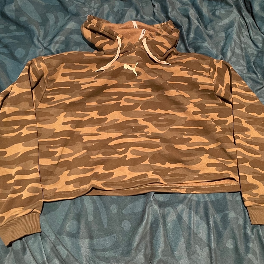Puma Cropped Hoodie
